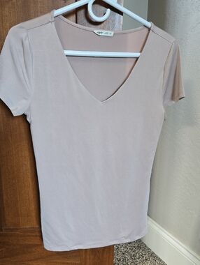 Beige V-Neck Short Sleeve Top - Edgely